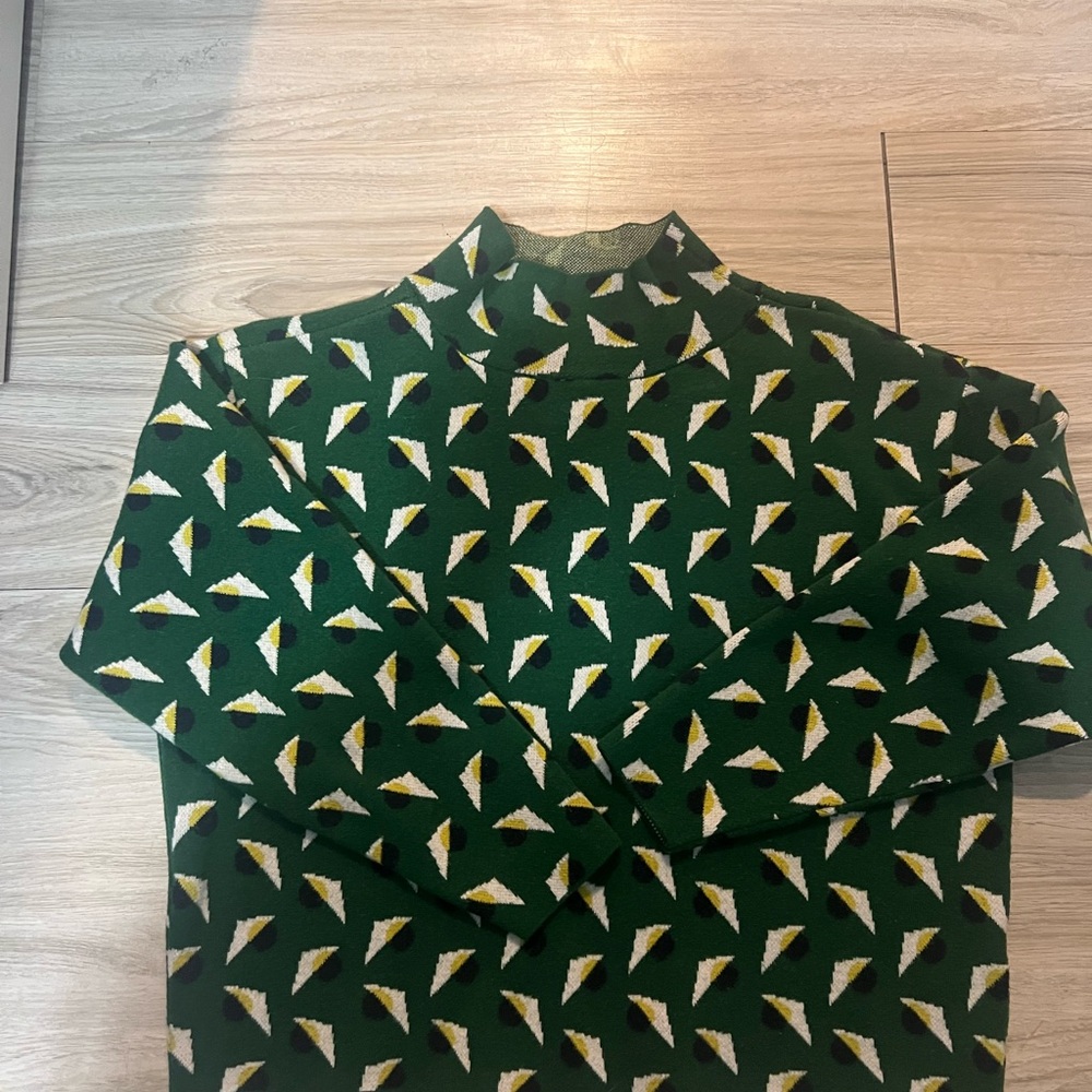 Maeve Green Long Sleeve Tee with Unique Pattern